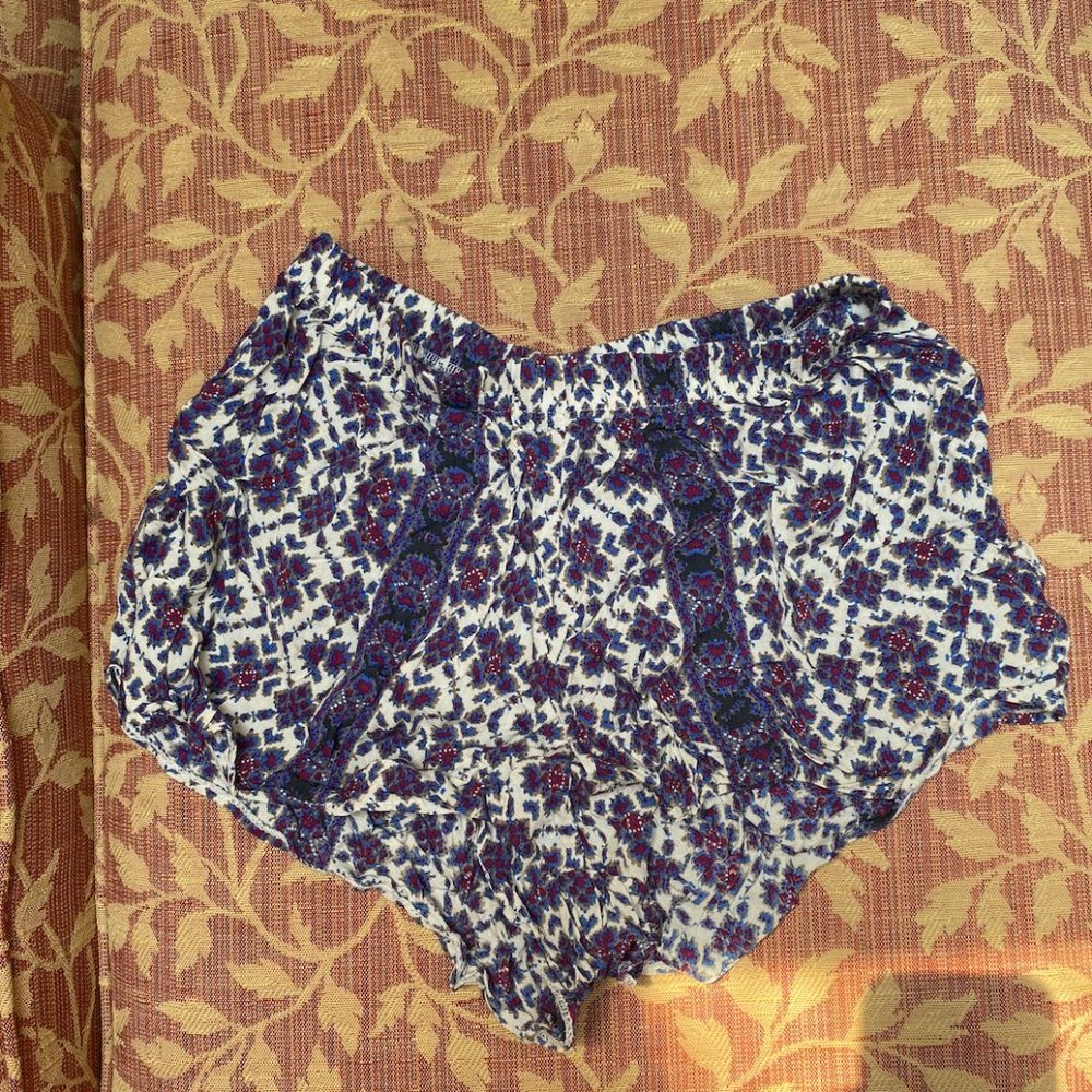 Brandy Melville size s purple print cotton shorts